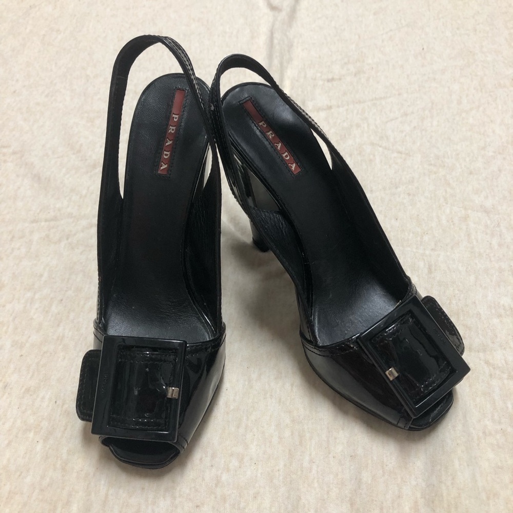 PRADA Black Patent Leather Sling Back Heels Buckle Peep Toe Classic Old Money